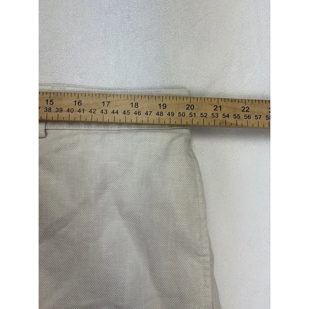 L.L. Bean Men's Linen Hybrid Shorts Size 40 Beige‎